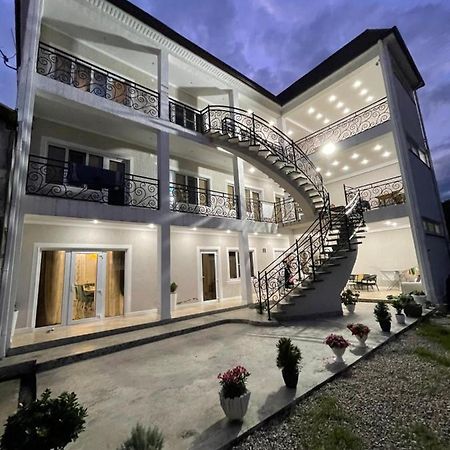 Shambala Hotel Goedaoeta Buitenkant foto
